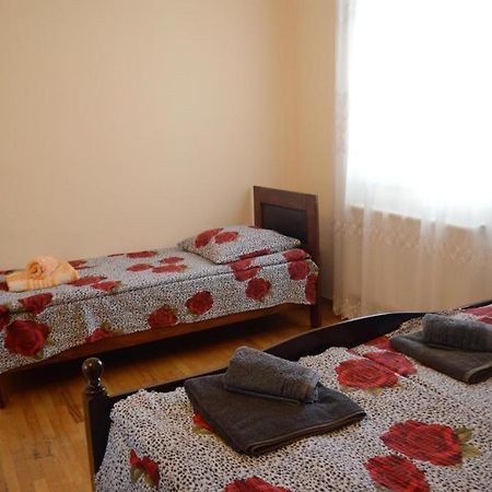 Alex'S Cosy Guesthouse Tbilisi Esterno foto