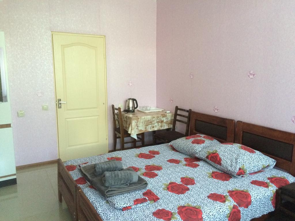 Alex'S Cosy Guesthouse Tbilisi Esterno foto