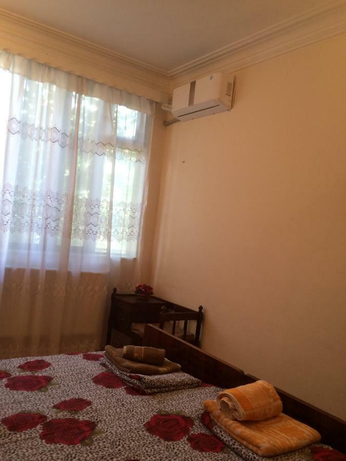Alex'S Cosy Guesthouse Tbilisi Esterno foto