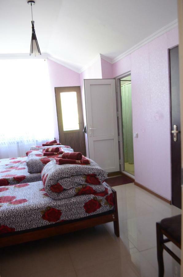 Alex'S Cosy Guesthouse Tbilisi Esterno foto