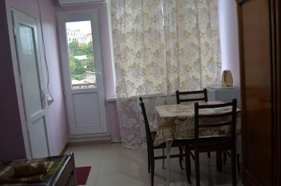 Alex'S Cosy Guesthouse Tbilisi Esterno foto